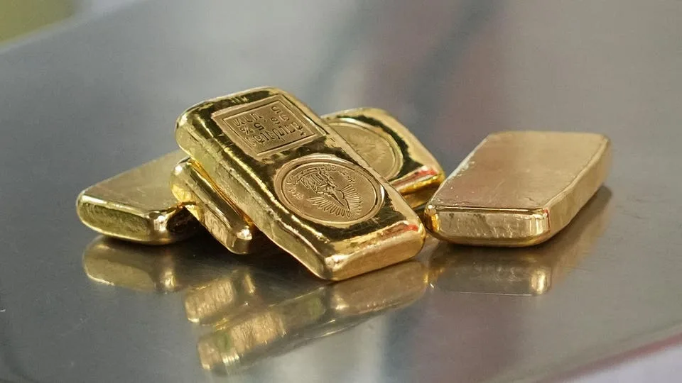 Gold And Silver Tumble As Inflation Data Boosts Rate-Hike Expectations