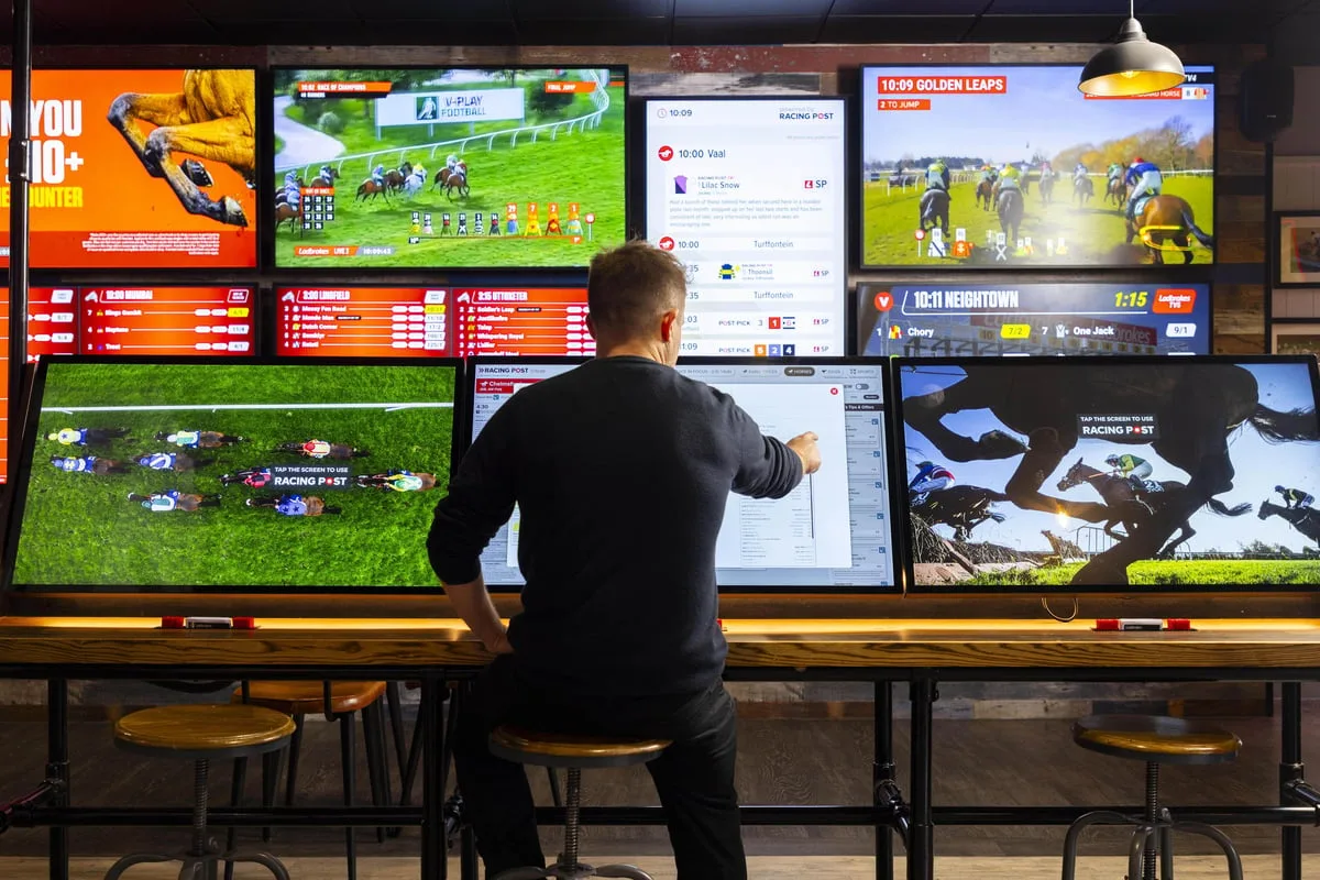What does double chance mean in betting and when to use it