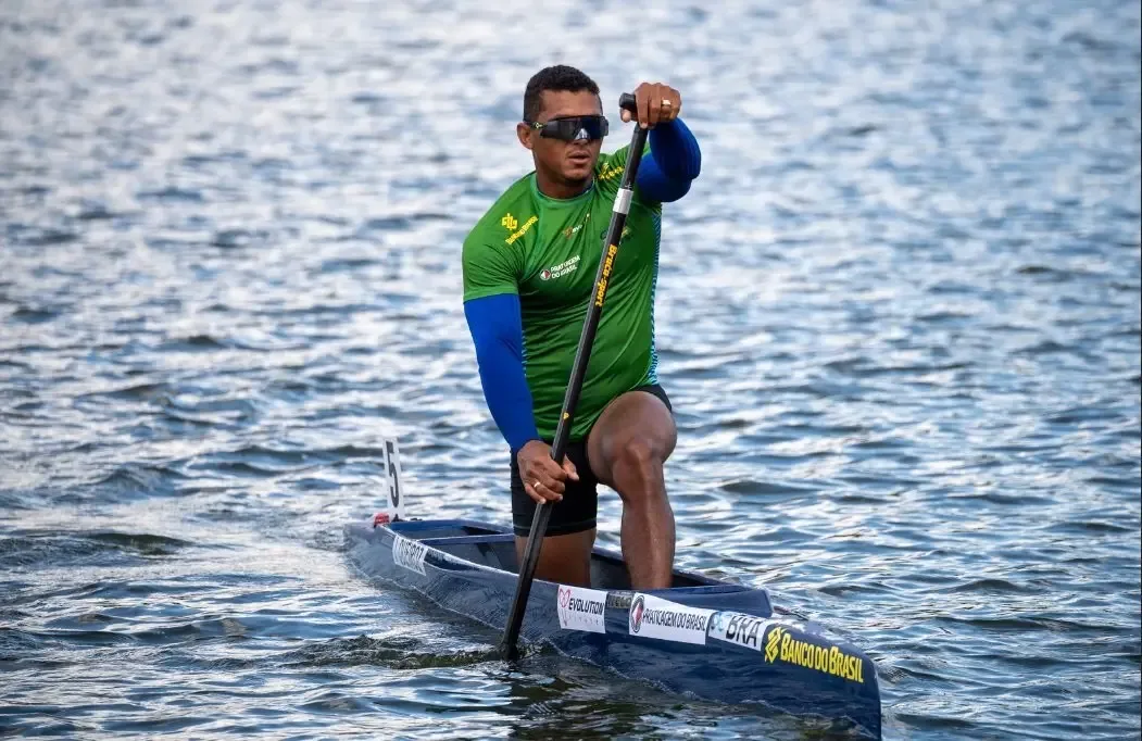 Isaquias Queiroz é 9º em final, mas ainda tem chance de medalha no Mundial de Canoagem de Velocidade