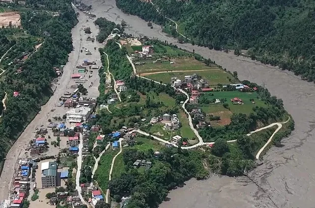 Localizan con vida a uno de los tres españoles desaparecidos por la riada en Nepal