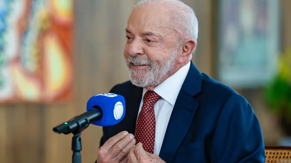 Lula diz que seu deficit fiscal é melhor que o de Bolsonaro