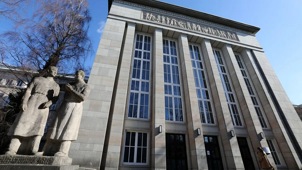 Extremismus: Hass im Netz - Arzt der Unimedizin Rostock freigestellt