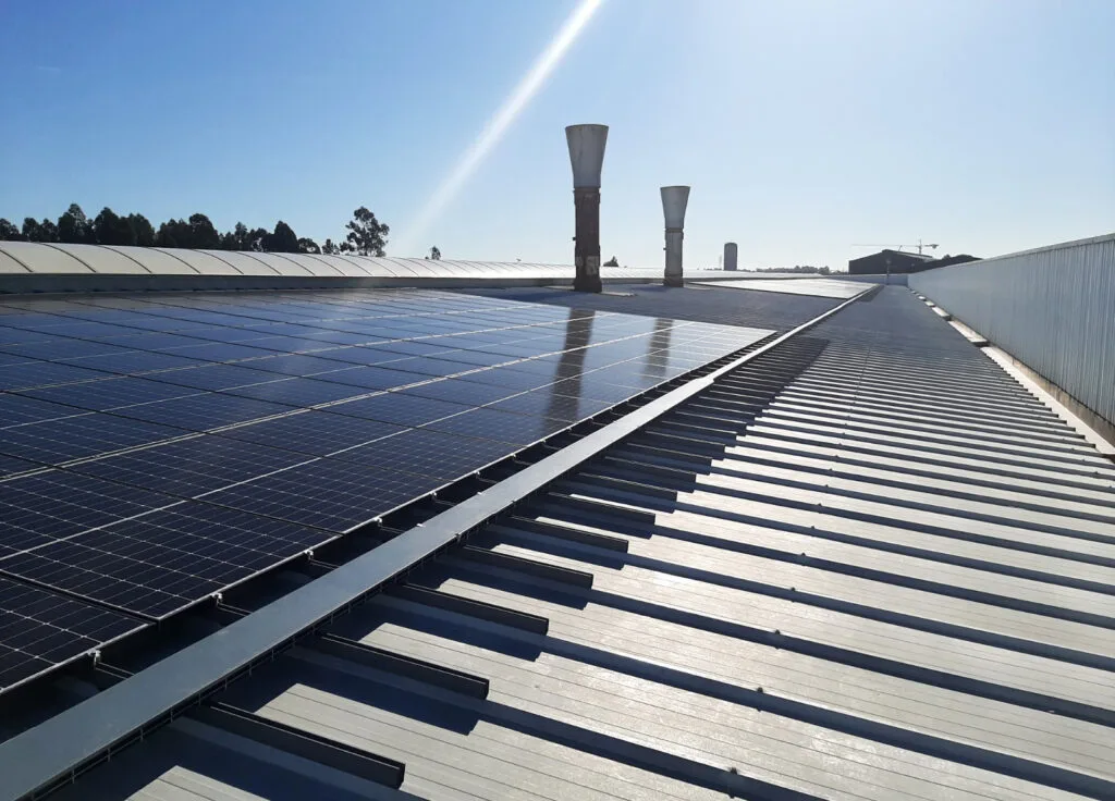 Produção de energia solar em Moçambique cresceu 6,4% no primeiro semestre