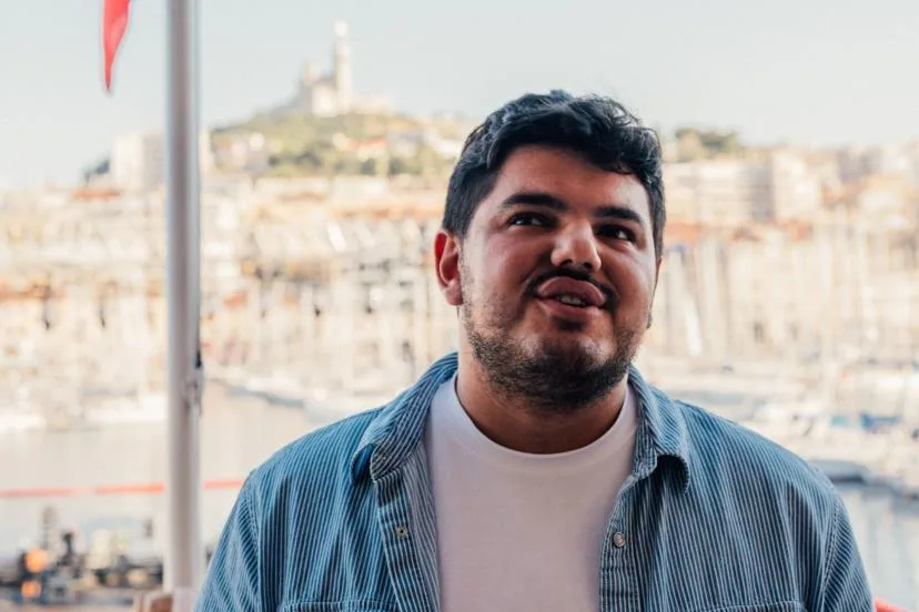 « Au Vélodrome, je peux enfin respirer » : Amine Kessaci, adjoint au maire de Marseille qui vit sous protection policière