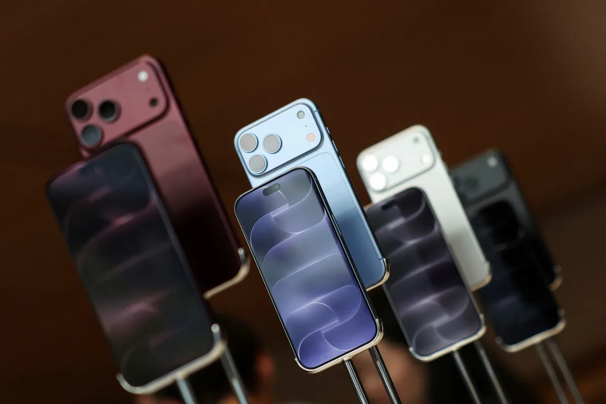 Usuarios de iPhone 18 Pro Max reportan fallos de conexión y la única solución es remplazar el celular