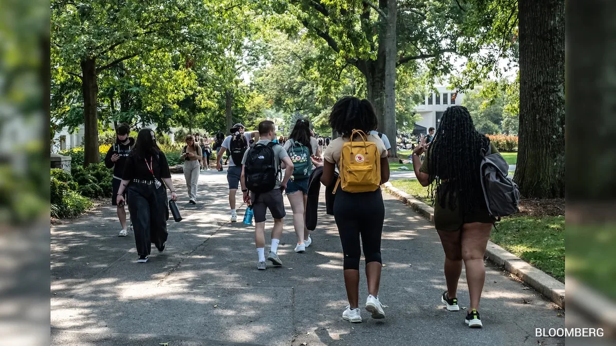 Foreign Students Applying To US Colleges Fell 10% This Year