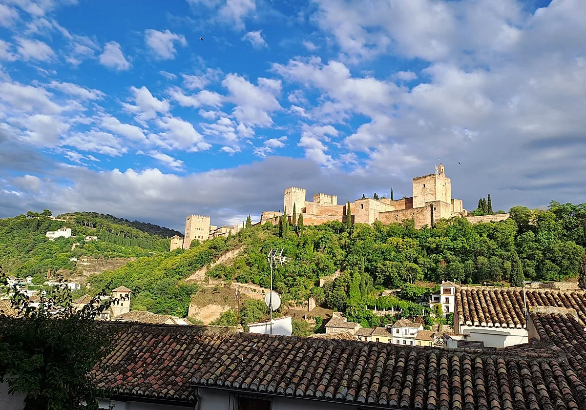 La Alhambra, desalojada a causa de los terremotos