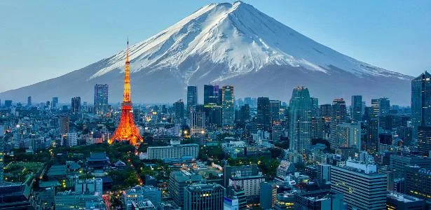 Pai abandona filho de 7 anos no Monte Fuji, no Japão, para seguir trilha