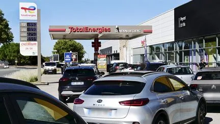 Comment expliquer les ruptures de carburants dans certains endroits de France ?