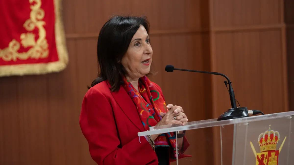Robles inaugura la procesión de ministros por el Congreso para dar cuenta de la gestión de la crisis migratoria en Ceuta
