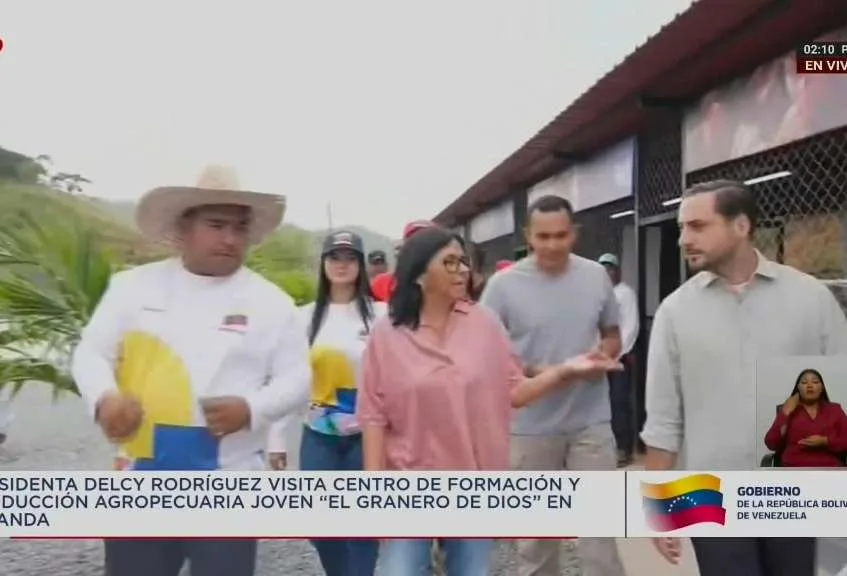 Delcy Rodríguez inspecciona el centro productivo El Granero de Dios en Miranda