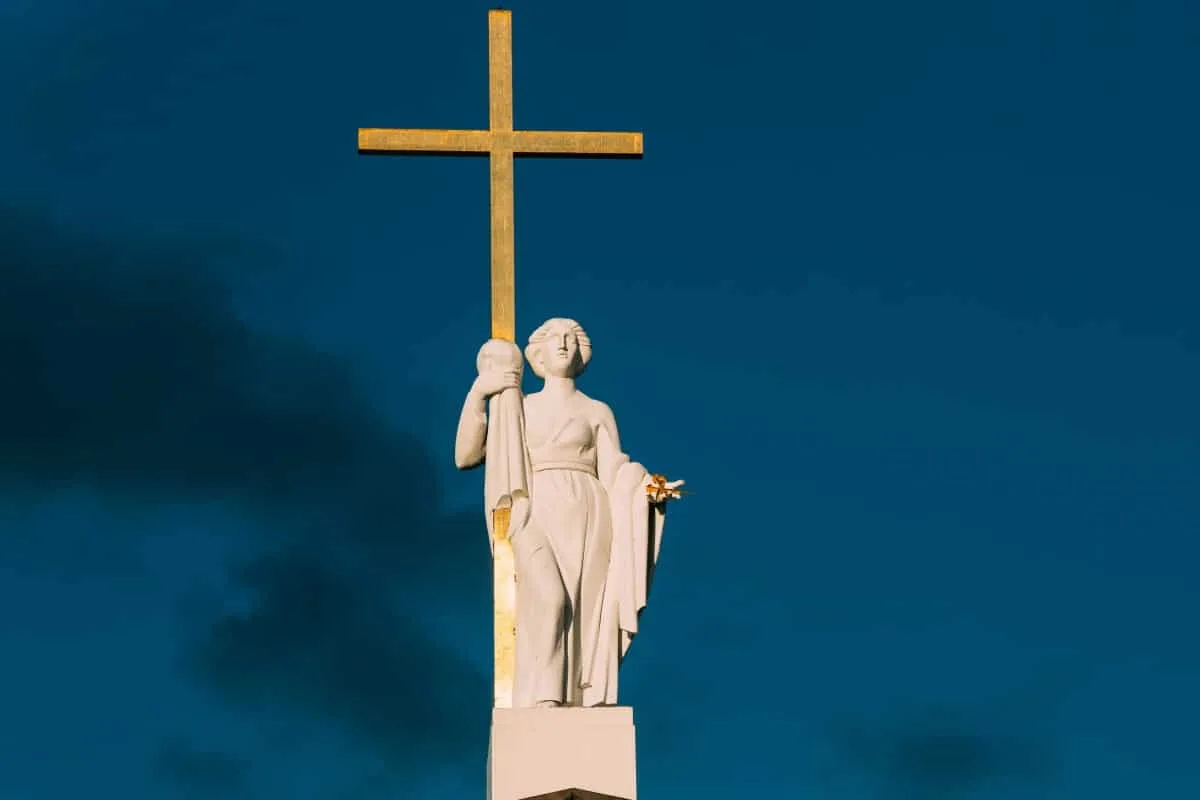 Dia de Santa Helena: orações para pedir paz, encontrar um amor e obter respostas em sonhos