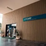 Com composição completa, Carf afasta concomitância de multa isolada e de ofício