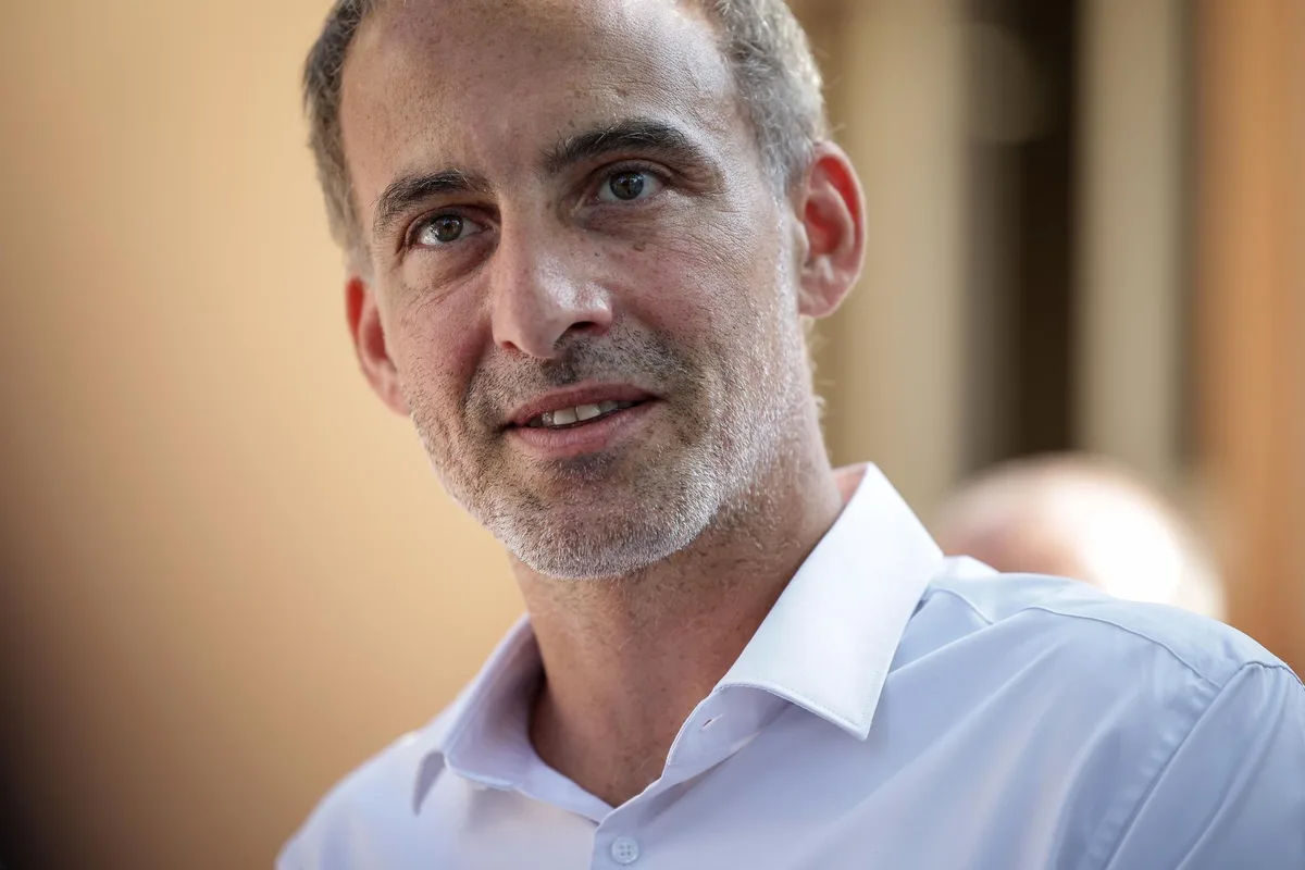 Raphaël Glucksmann prêt à se lancer dans la primaire : piège ou tremplin ?