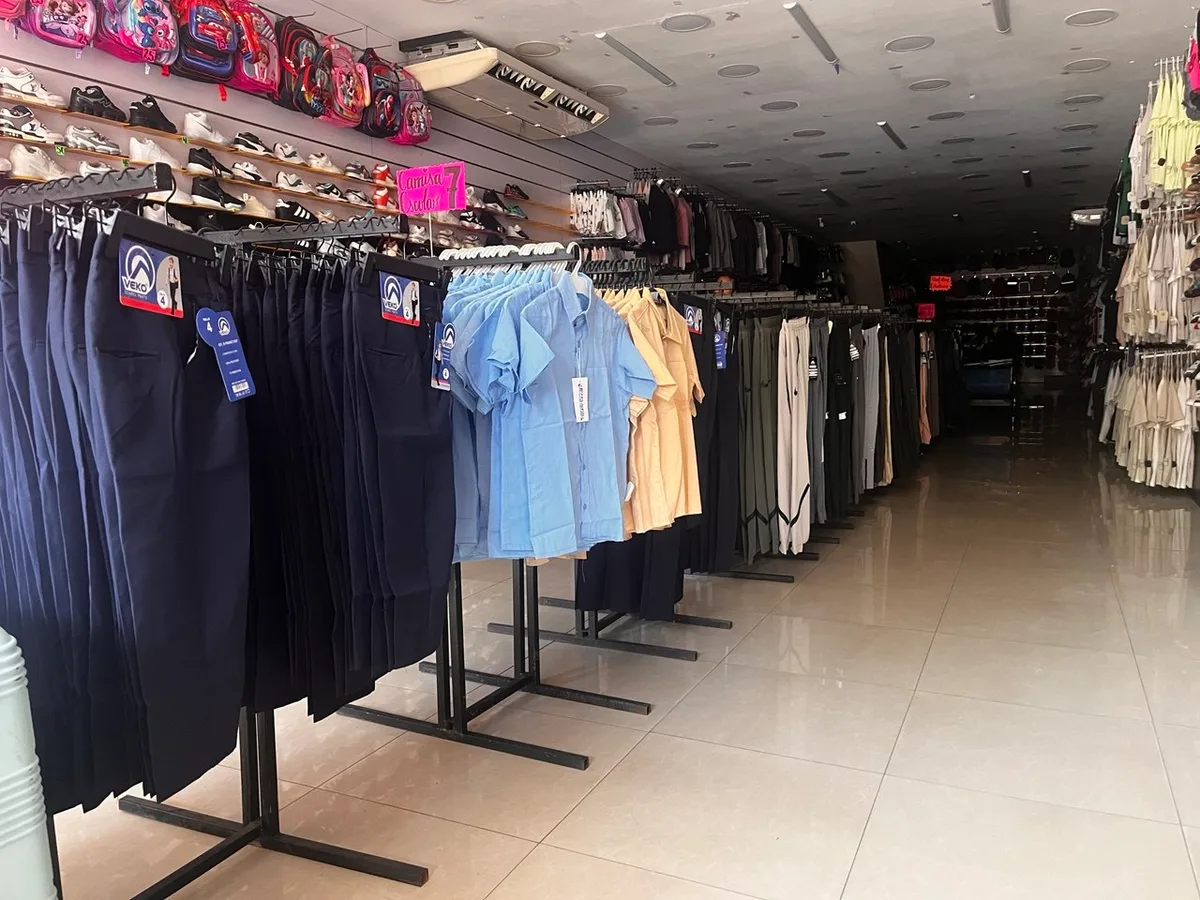 Entre 83 y 127 dólares cuesta el uniforme escolar en Carabobo
