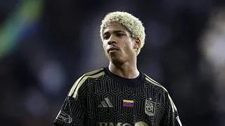 ¡OFICIAL! David Martínez llega a Europa y jugará la UEFA Conference League
