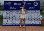 Duda Carbone conquista seu maior título e se aproxima do top 100 juvenil