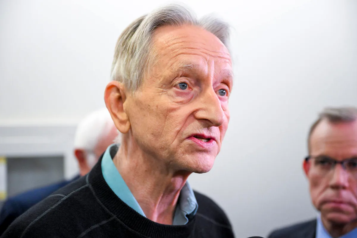 ‘Godfather of AI’ warns Congress has ‘maybe a year’ left to regulate AI