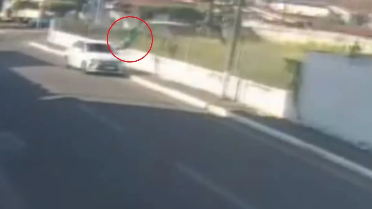 Trabalhador é atropelado e arremessado no interior do Ceará; vídeo