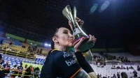 Tifanny é ovacionada pela torcida do Osasco após nova decisão da CBV