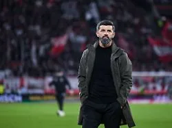 Sogar Freiburg staunt: Schalkes Trainer überrascht mit bemerkenswerter Kritik