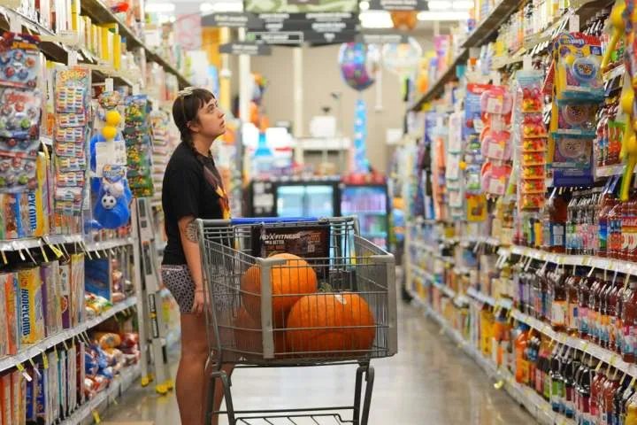 U.S. Inflation worsened last month to 3.7% as midterm elections near