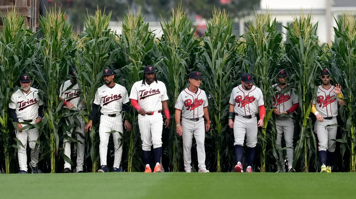Inside Netflix’s Field of Dreams Face-Off in Iowa: “A Magical Moment”
