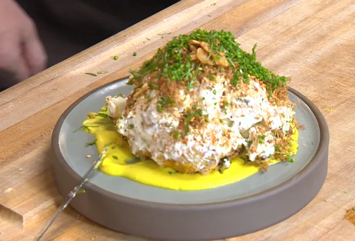 Simply Delicious Recipe: Whole Roasted Cauliflower with Yellow Cauliflower Curry Sauce