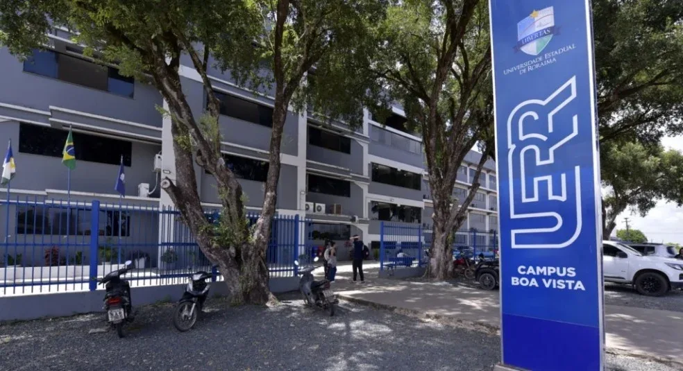 UERR abre seletivo para tradutor e intérprete de Libras com salário de R$ 3,2 mil