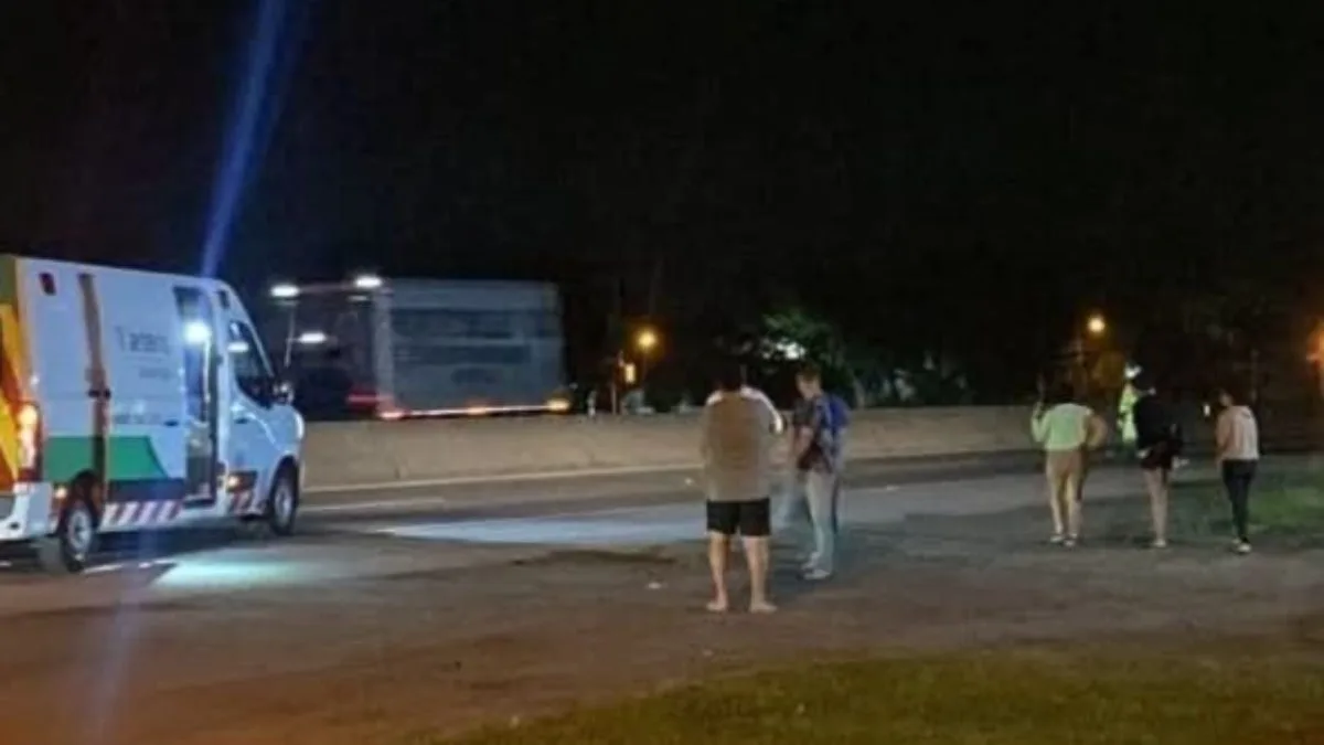 Homem morre atropelado na BR-101 em SC e faixa fica interditada