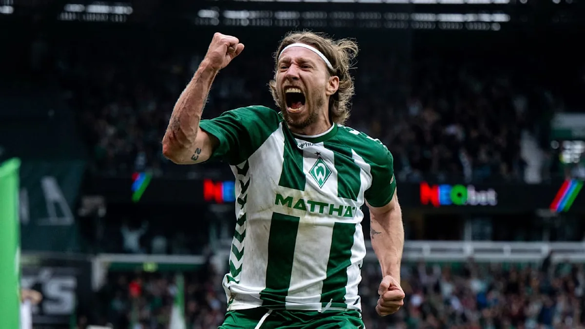 „Ein unbeschreiblicher Moment!“ - Thioune herzt Werder-Helden Weiser