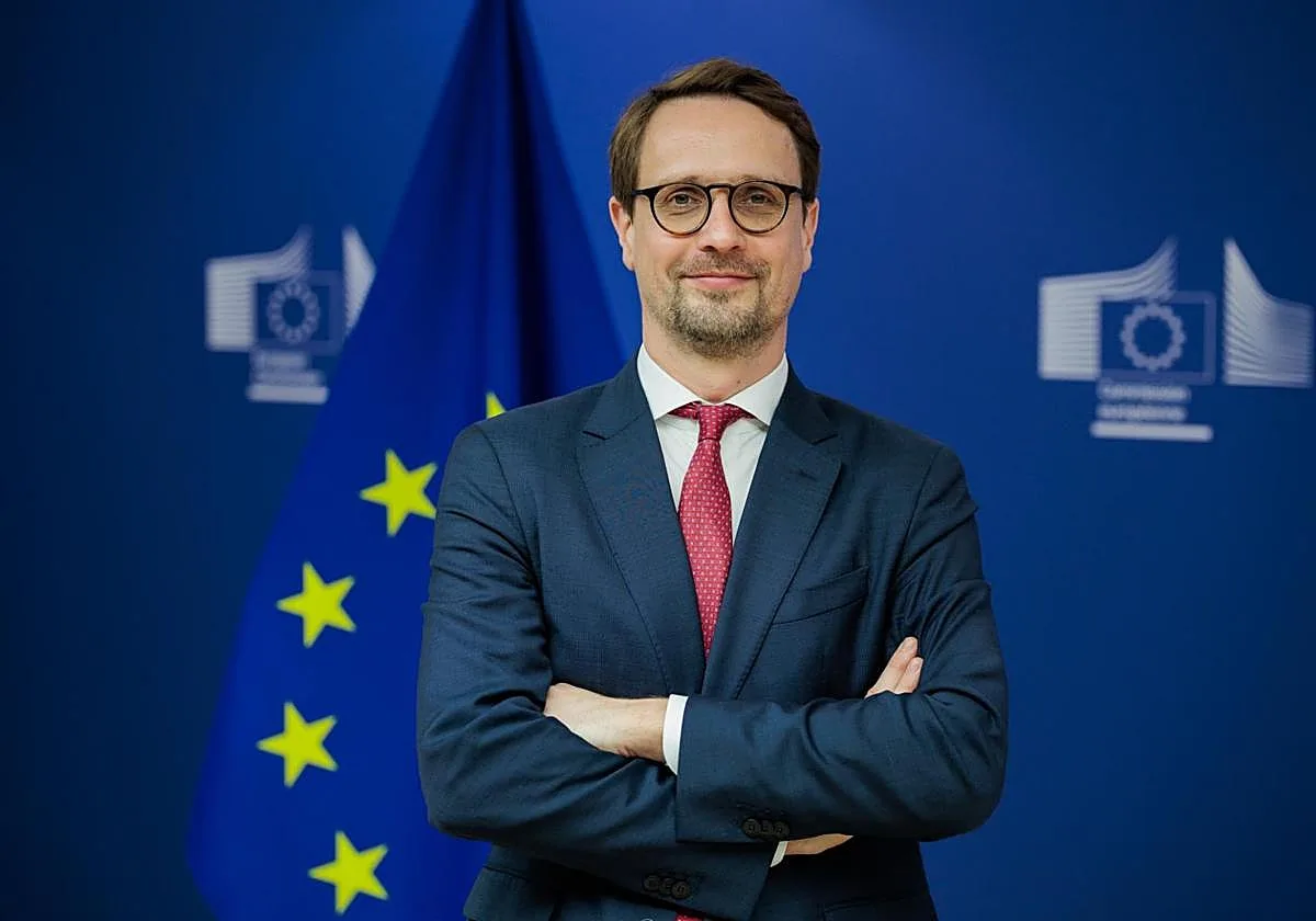 Bruselas vuelve a insistir a España en la petición de devolver a «todos» los irregulares de Ceuta