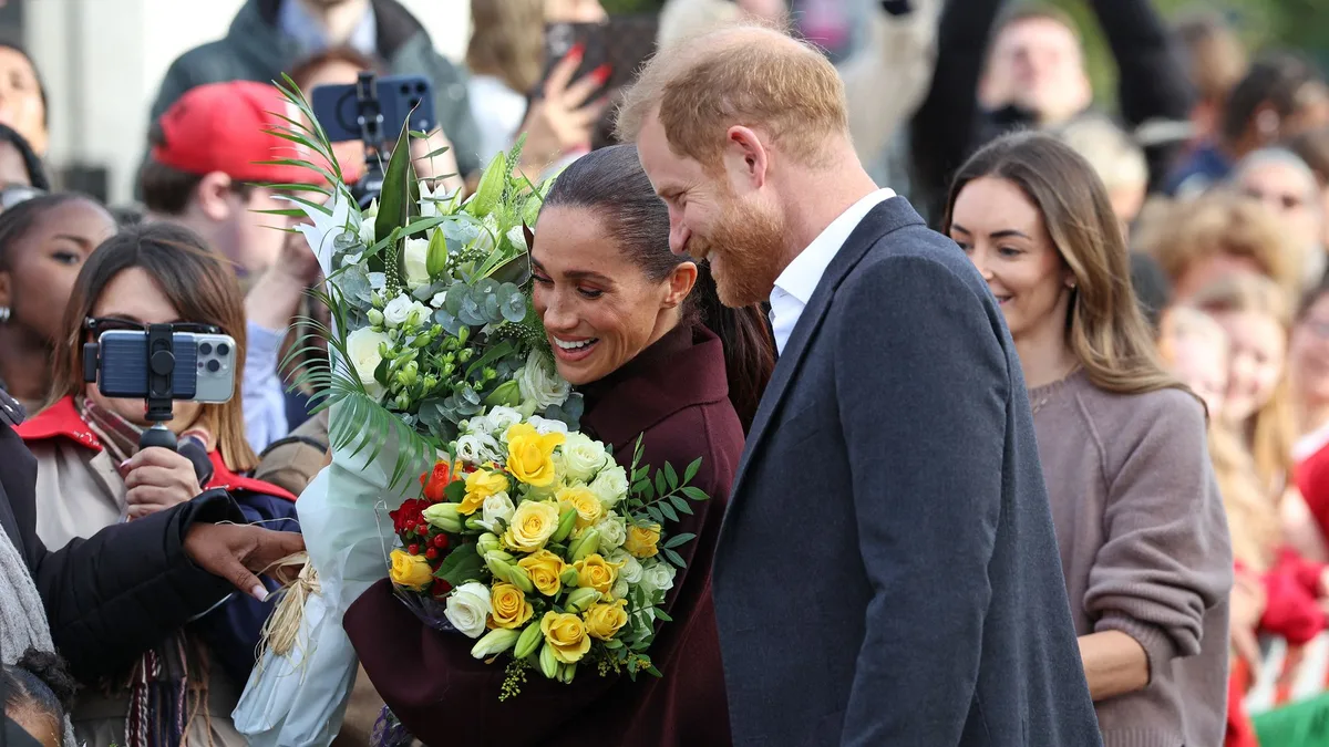 Meghan y Harry, recibidos en Nottingham como si el tiempo no hubiera pasado: las imágenes de su primer acto juntos en Reino Unido 6 años depués