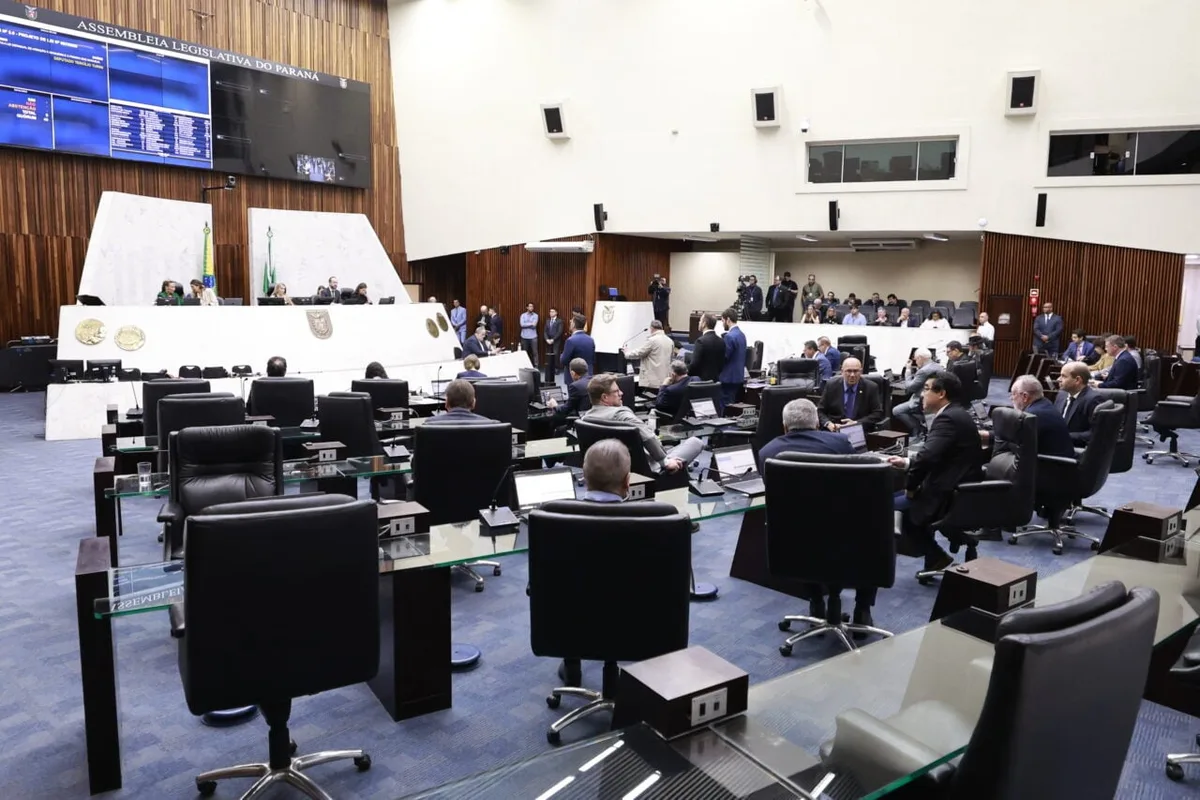 Deputados estaduais do Paraná ficaram R$ 60 milhões mais ricos nos últimos quatro anos