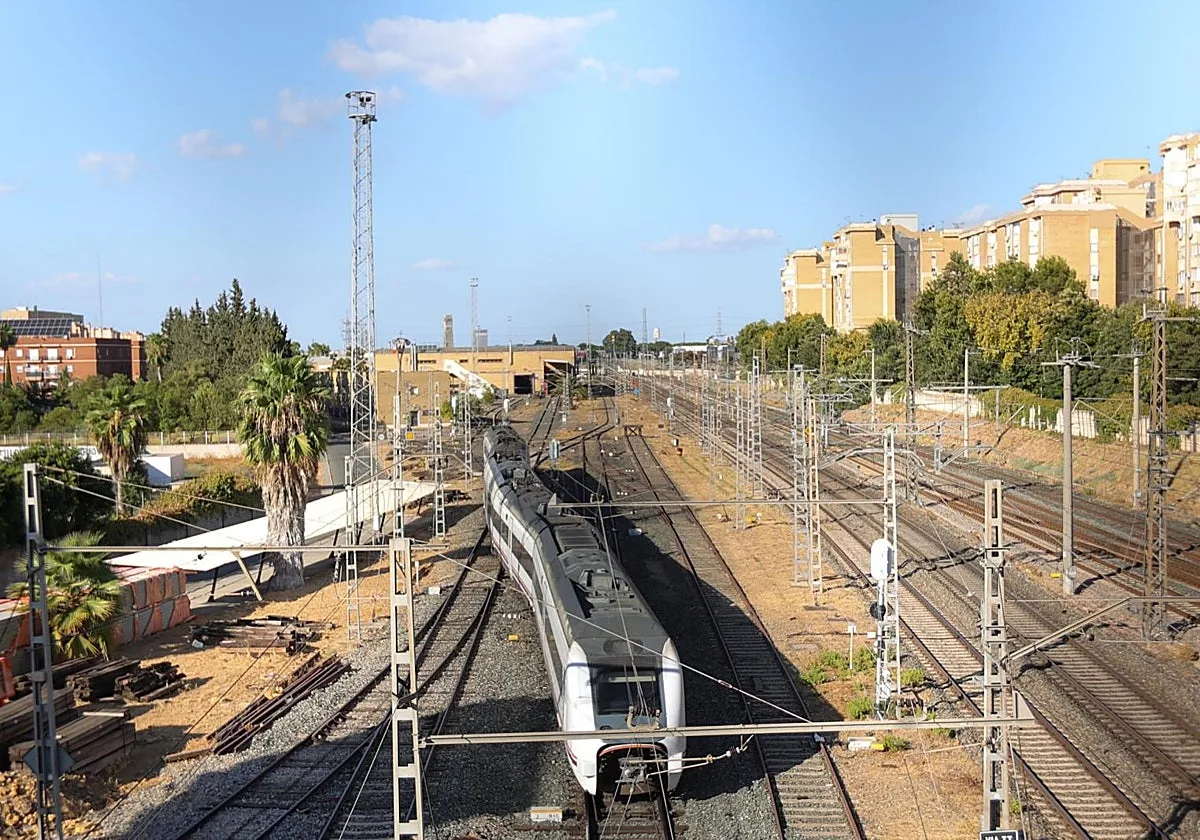 El PP acusa al PSOE de «cinismo» por hablar de infraestructuras aparcadas: «Ellos paralizaron el Metro y enterraron la conexión con el aeropuerto»