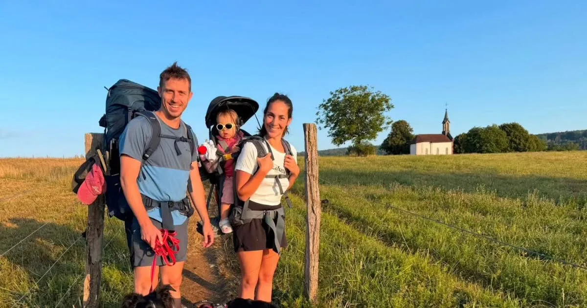Récit. « Entre 18 et 20 kilos sur le dos » : ils ont parcouru la Grande traversée du Jura avec leur fille de 18 mois
