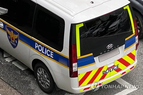 수도권제1고속도로 추돌 사고에 차량 화재…2명 경상