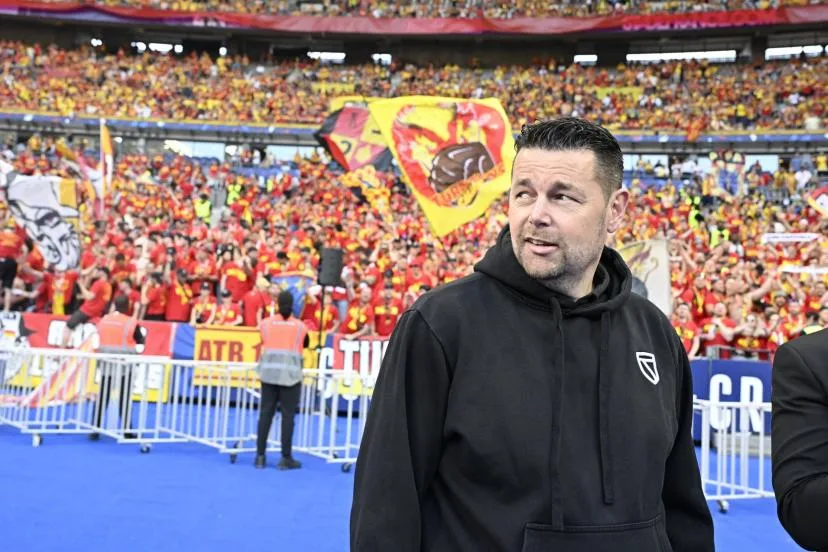 Pierre Sage regrette les tergiversations autour de son départ de Lens : « On m'a attaqué sur des sujets auxquels je ne m'étais pas préparé »