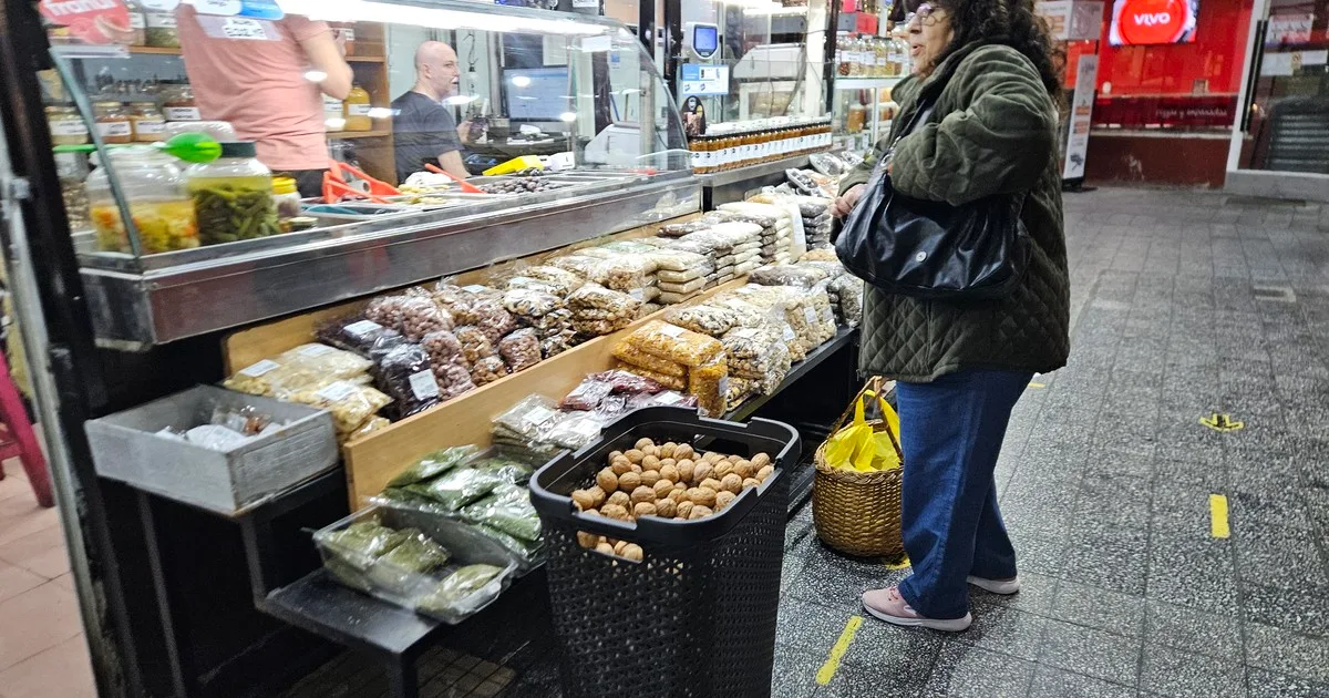 Inflación: calculan que el índice volvió al 2% en septiembre por aumentos de alimentos y ropa