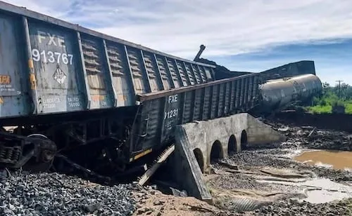 Muere guardia de seguridad de Naco, Sonora; estuvo expuesto a químico derramado tras descarrilamiento de tren de Ferromex
