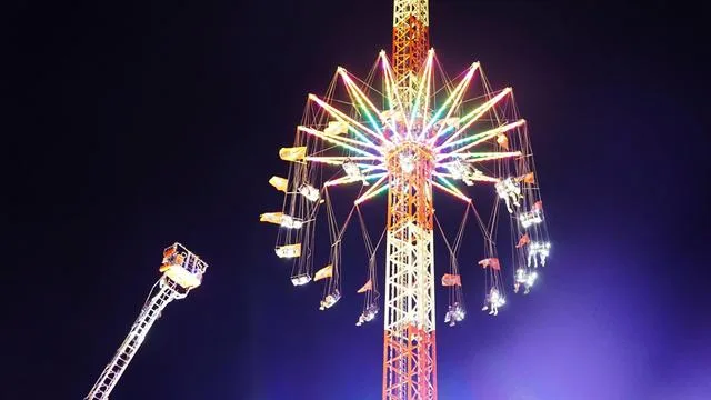 Hamburger Dom: »Ich sage Ihnen, da werden auch harte Feuerwehrmänner emotional«