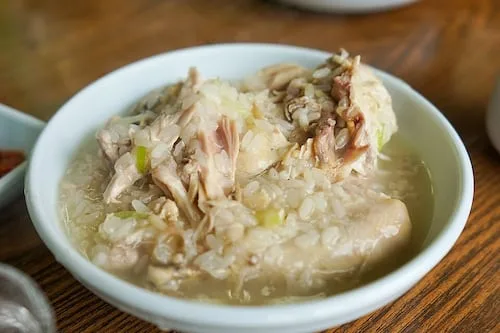 Los beneficios de comer caldo de gallina