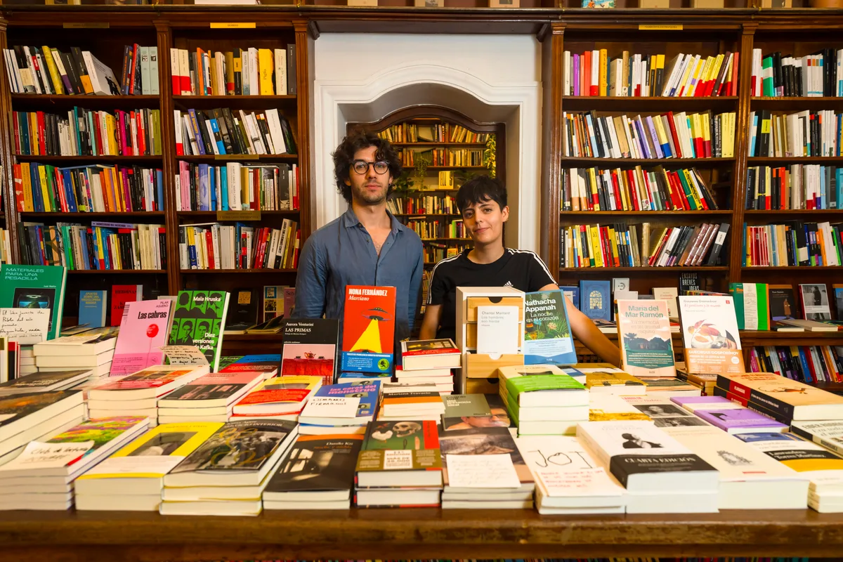 Pérgamo, 80 años de libros al traste por la presión inmobiliaria: "No debería ser tan imposible sacar adelante una librería normal y corriente"