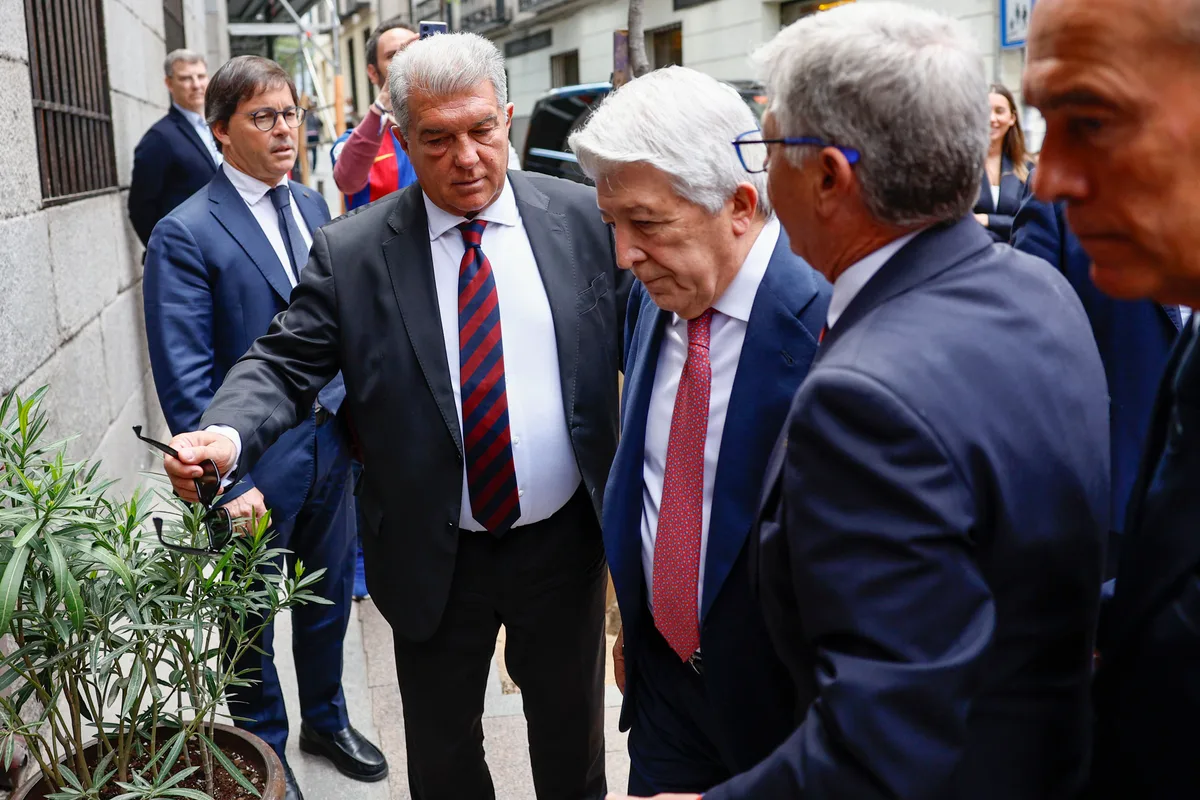 Laporta, sobre Julián Álvarez: “Al final se quitaron la careta y dijeron que lo vendían a cualquiera menos al Barça”