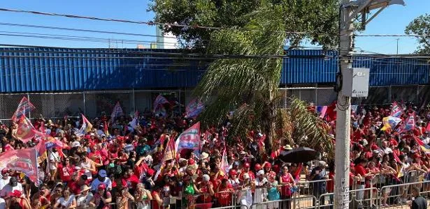 Lula abre campanha do 2º turno em local bolsonarista e faz apelo contra 6x1
