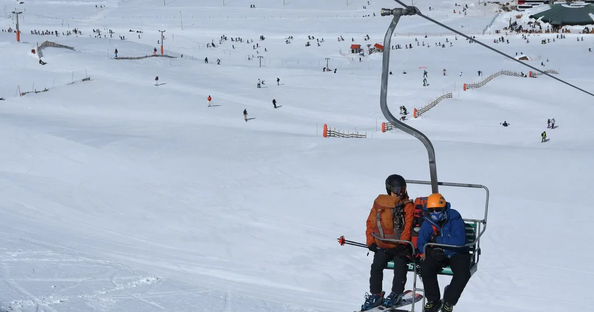 Otro efecto inesperado del Niño: por la nieve en plena primavera van a inaugurar una pista de trineos en Mendoza