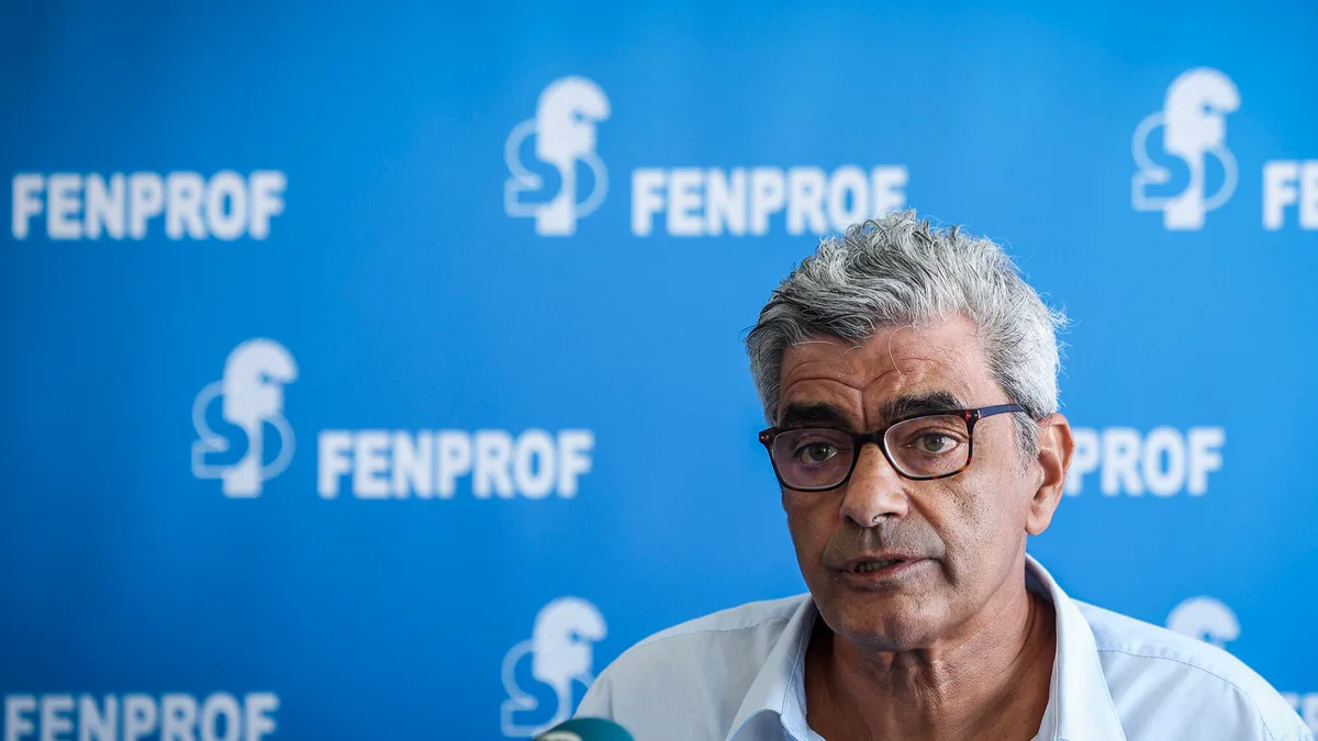 Escolas com 2.650 horários por preencher a dias do início do ano letivo, denuncia Fenprof