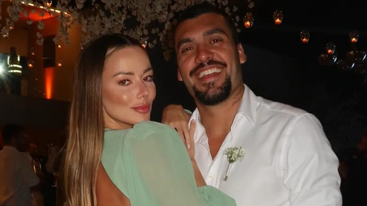 Casamento de Marcelle Casagrande e Pedro Ortega chega ao fim, diz colunista; atriz toma atitude e influencer se pronuncia Casamento de Marcelle Casagrande e Pedro Ortega chega ao fim, diz colunista; atriz toma atitude e influencer se pronuncia
