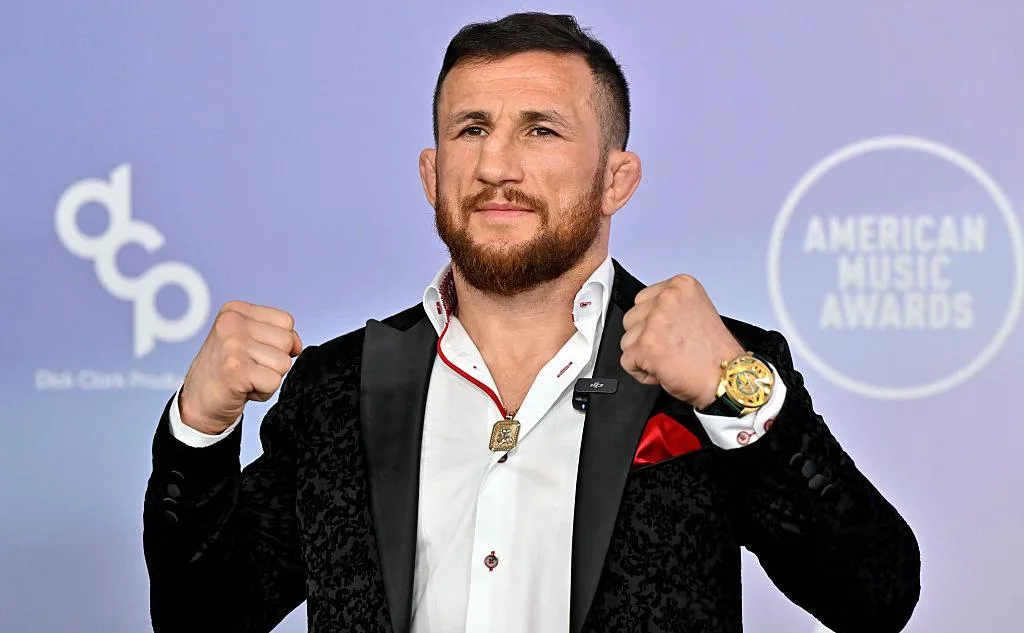 Соперник Петра Яна за титул UFC проиграл схватку в RAF за 36 секунд