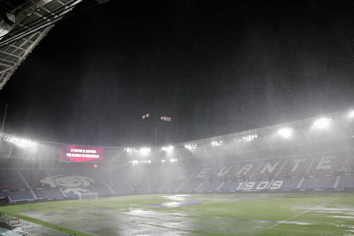 Las fuertes lluvias y tormentas dejan hasta 85 l/m2 en el área metropolitana de Valencia